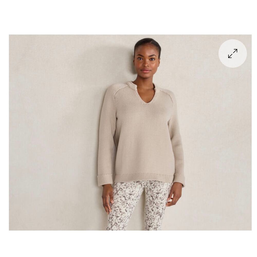 Crewneck Scoop Sweater in Light Taupe